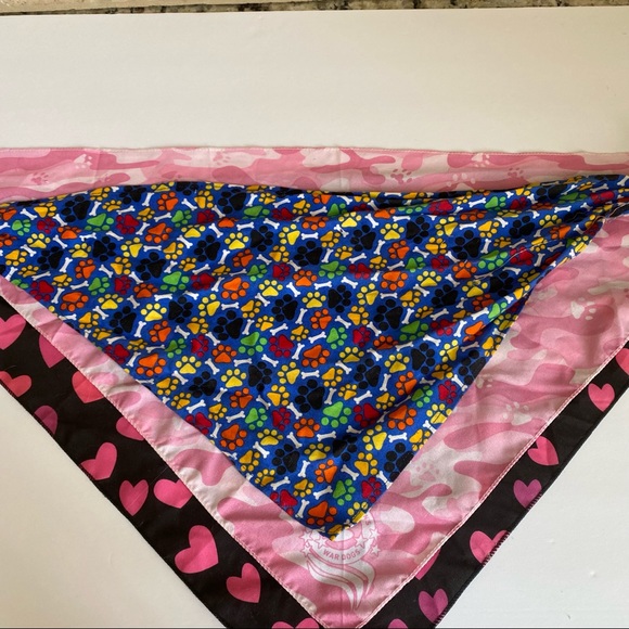 Doggy Bundle. FunFeeder, Bow-tie, and Bandanas - Picture 9 of 16